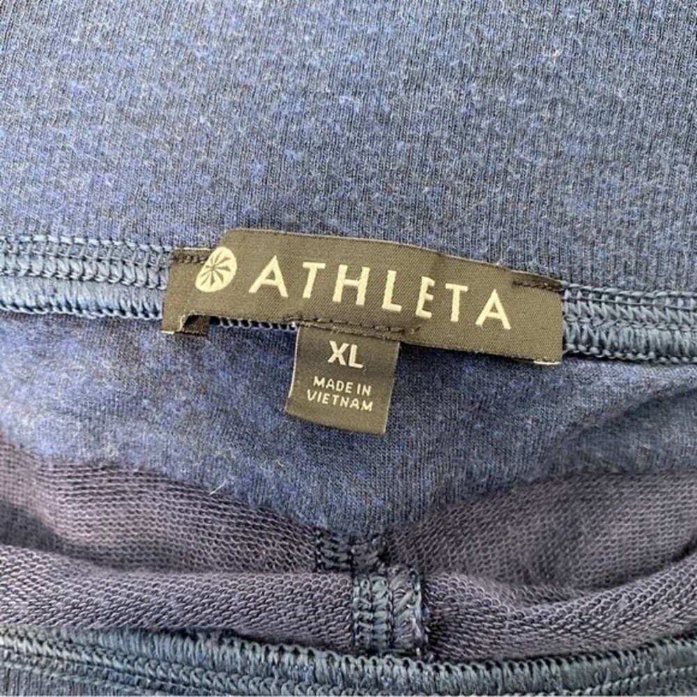 Athleta Breathe Shortie Shorts Super Soft Navy Blue Size XL - Picture 6 of 7